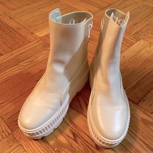 PUMA X FENTY BOOTS SZ 9.5